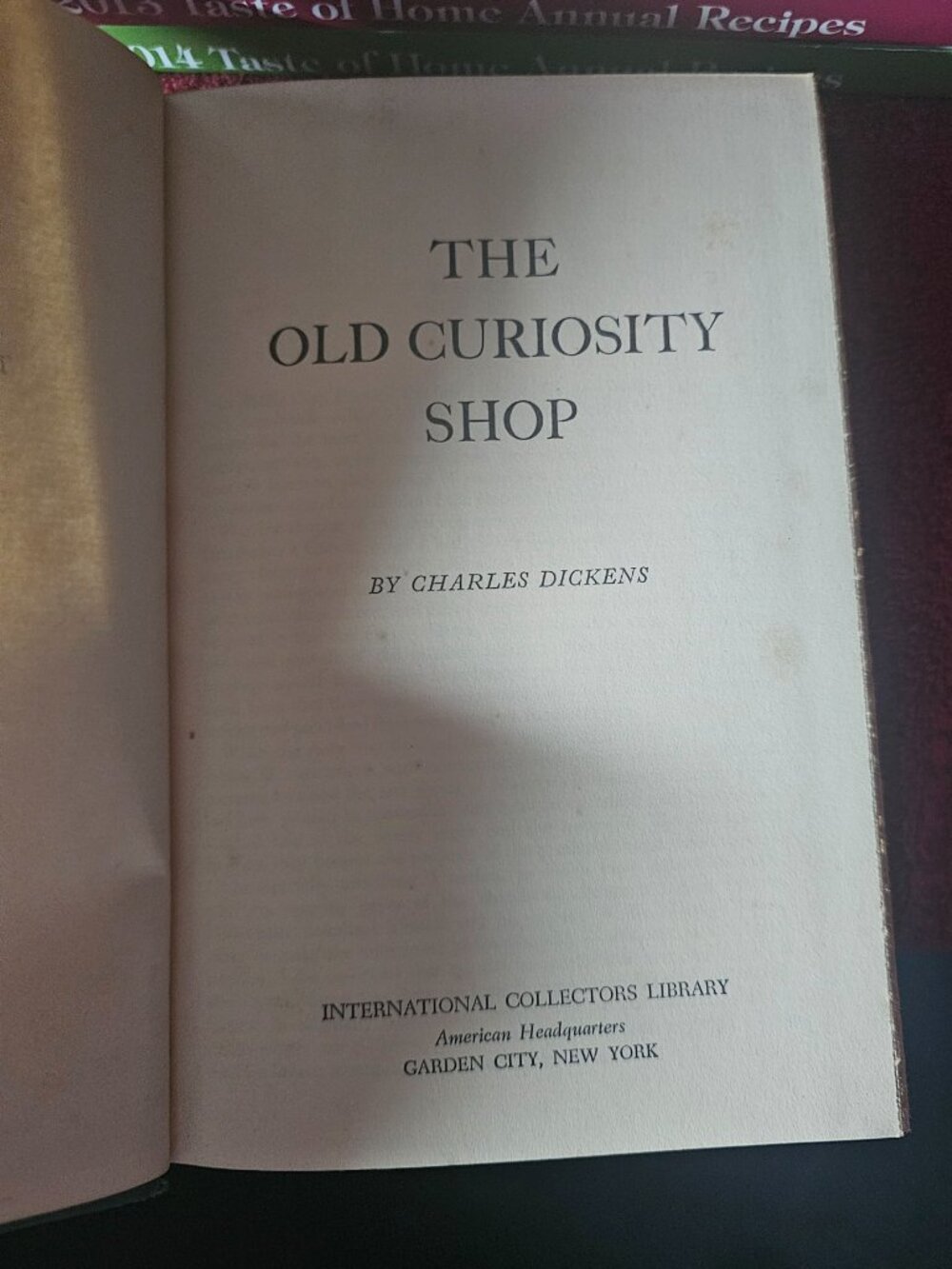 The Old Curiosity Shop - International Collectors Library - Hardcover by Dickens - Picture 3 of 5